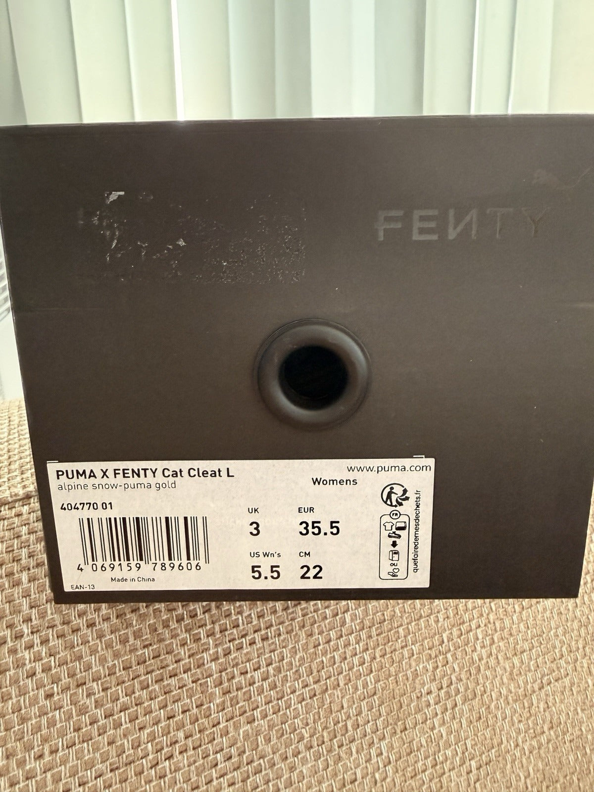 PUMA x FENTY Cat Cleat Flip Flops UK 3 EU 35.5 White Gold BNWT Rihanna