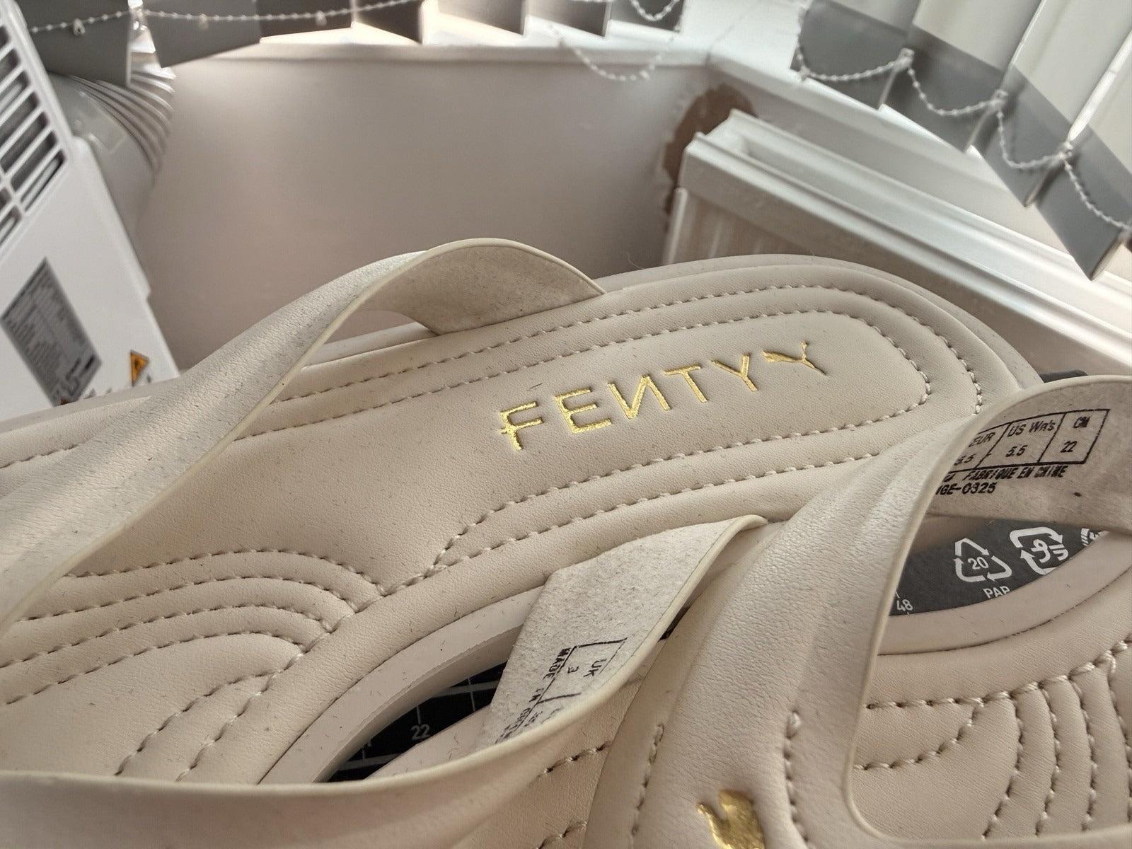 PUMA x FENTY Cat Cleat Flip Flops UK 3 EU 35.5 White Gold BNWT Rihanna